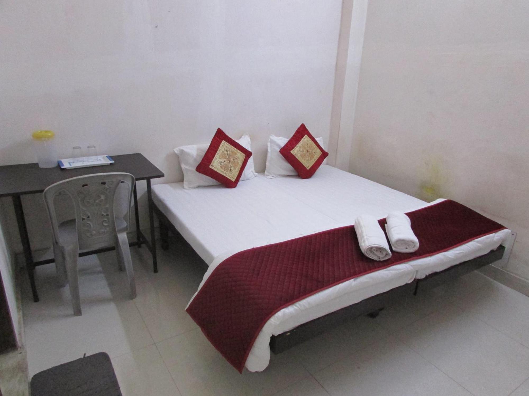 Ashish Guest House, Goverdhan Vilas Udaipur Esterno foto