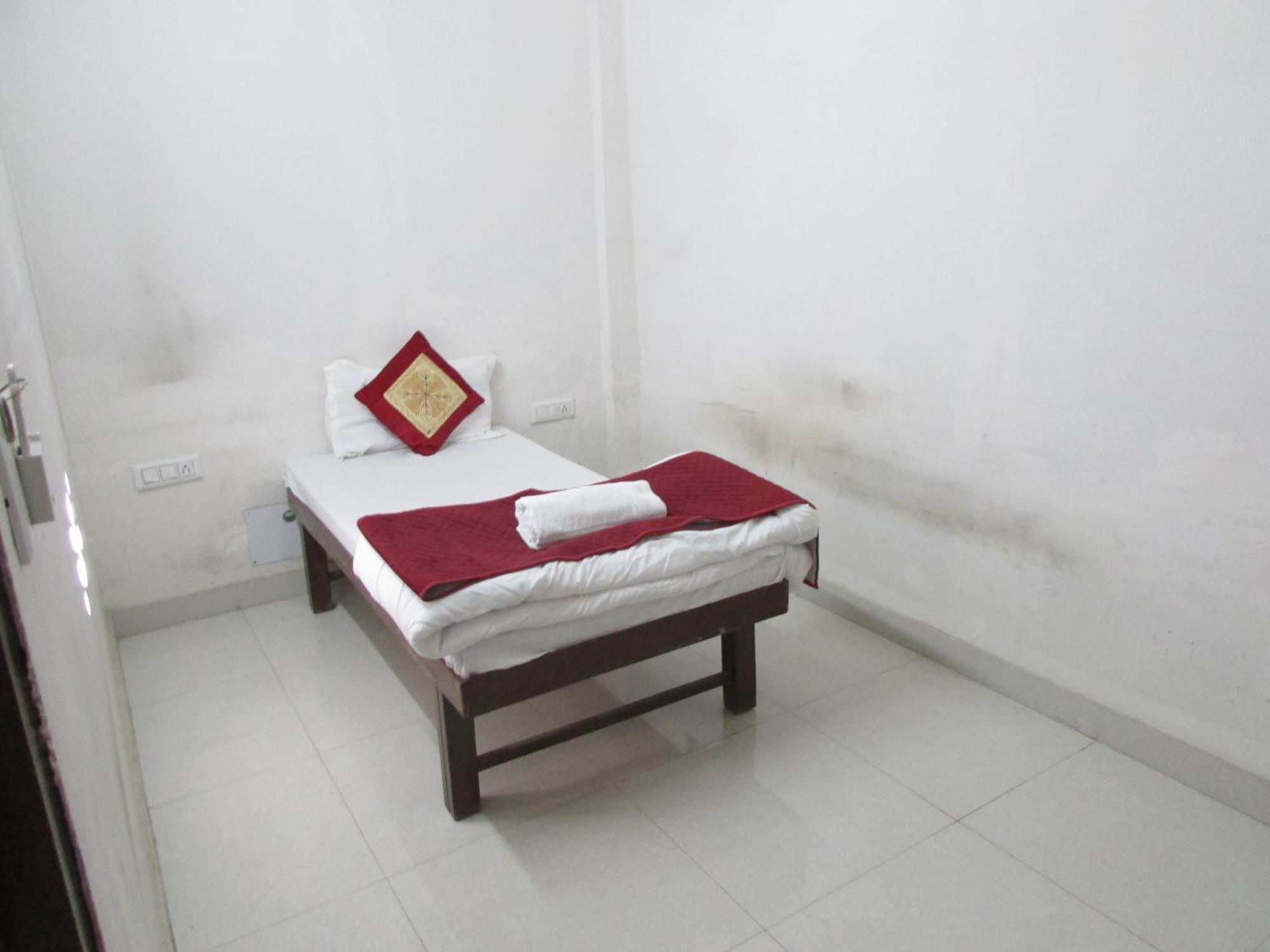Ashish Guest House, Goverdhan Vilas Udaipur Esterno foto