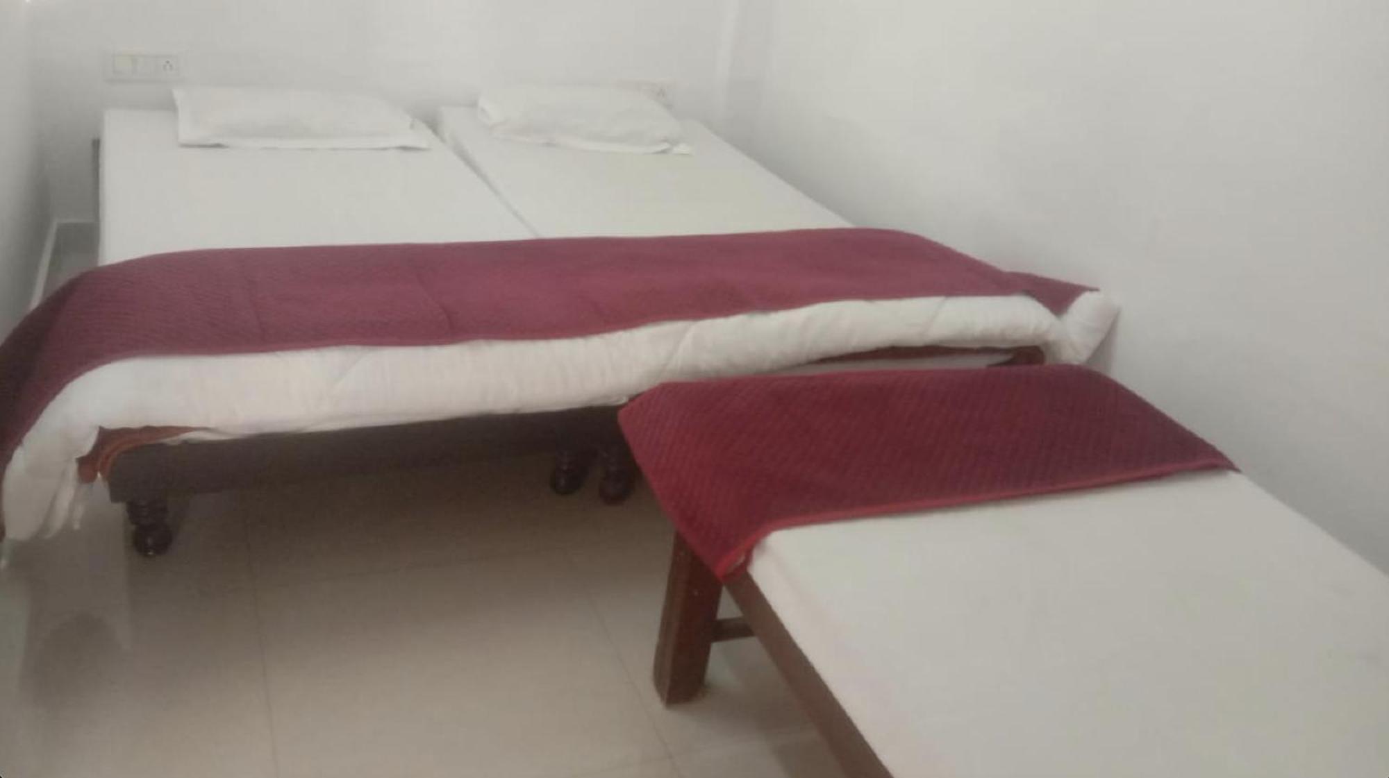 Ashish Guest House, Goverdhan Vilas Udaipur Esterno foto